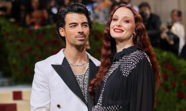 Celebrity News Roundup: Joe Jonas and Sophie Turner, Adam Scott, and More – Showbiz Cheat Sheet