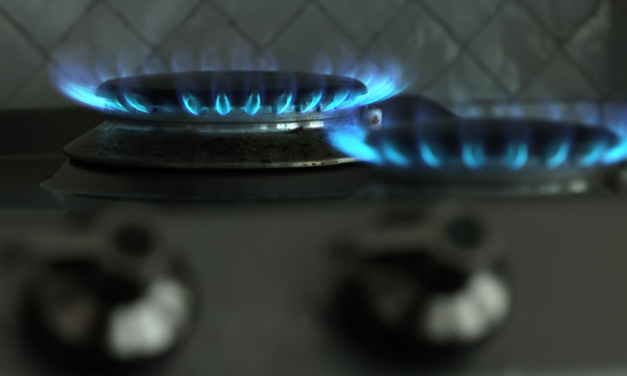US Safety Agency to Consider Ban on Gas Stoves Amid Health Fears – Bloomberg
